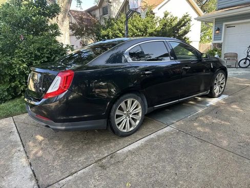 Used 2013 Lincoln MKS AWD image 5