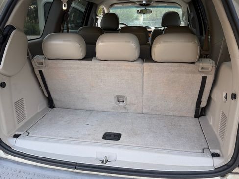 Used 2008 Chrysler Aspen Limited image 9