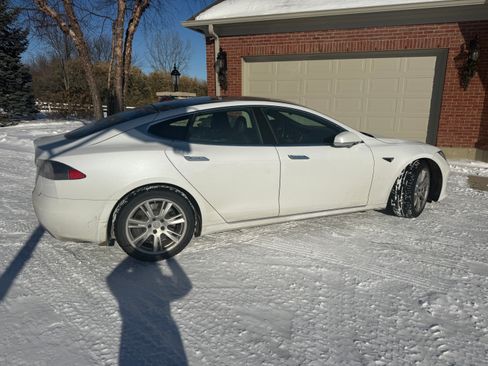 Used 2021 Tesla Model S Long Range Plus image 4