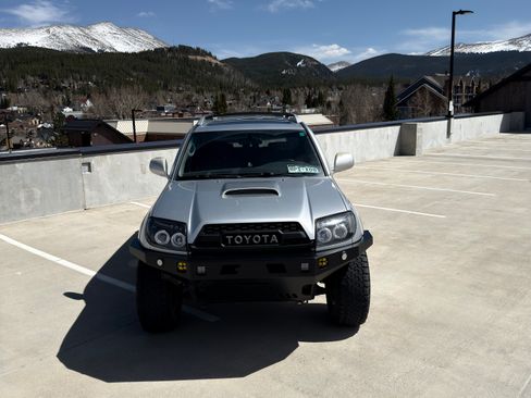 Used 2005 Toyota 4Runner Sport AWD/4WD image 9
