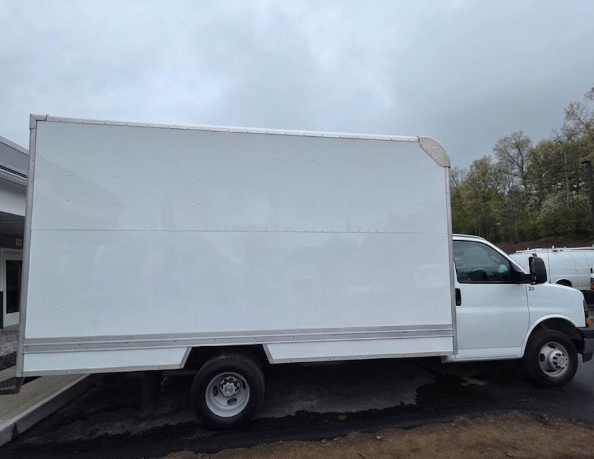 Used 2020 Chevrolet Express 3500 w/ Power Convenience Package RWD image 1