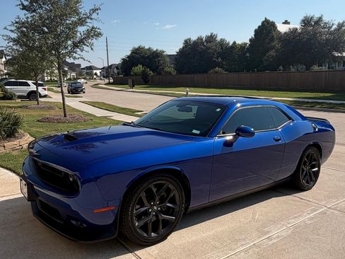 Used 2022 Dodge Challenger GT w/ Blacktop Package RWD image 6