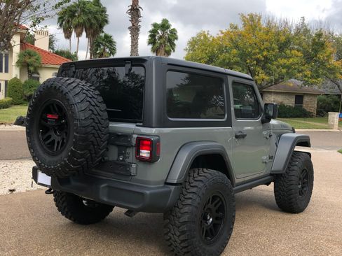 Used 2022 Jeep Wrangler Sport AWD/4WD image 20