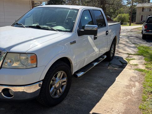 Used 2008 Ford F150 Lariat image 2