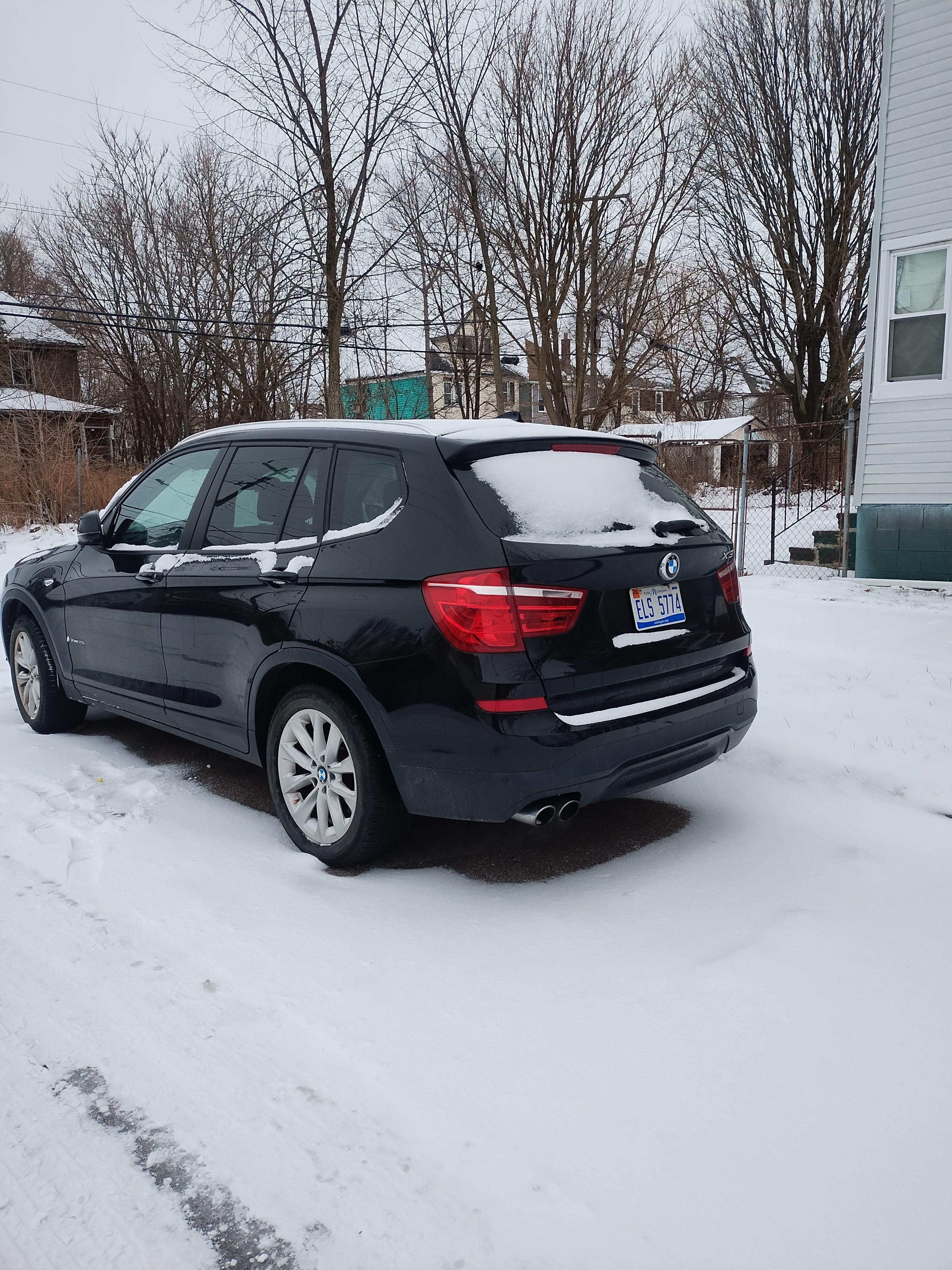 Used 2017 BMW X3 xDrive28i image 2