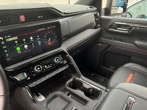 Used 2024 GMC Sierra 2500 AT4 w/ AT4 Premium Plus Package image 21