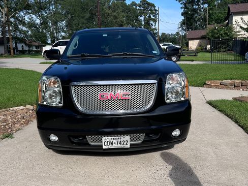 Used 2011 GMC Yukon XL Denali AWD/4WD image 14