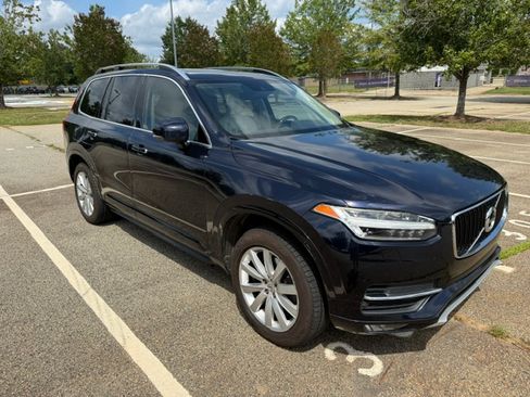 Used 2016 Volvo XC90 T6 Momentum w/ Momentum Plus Package AWD/4WD image 4