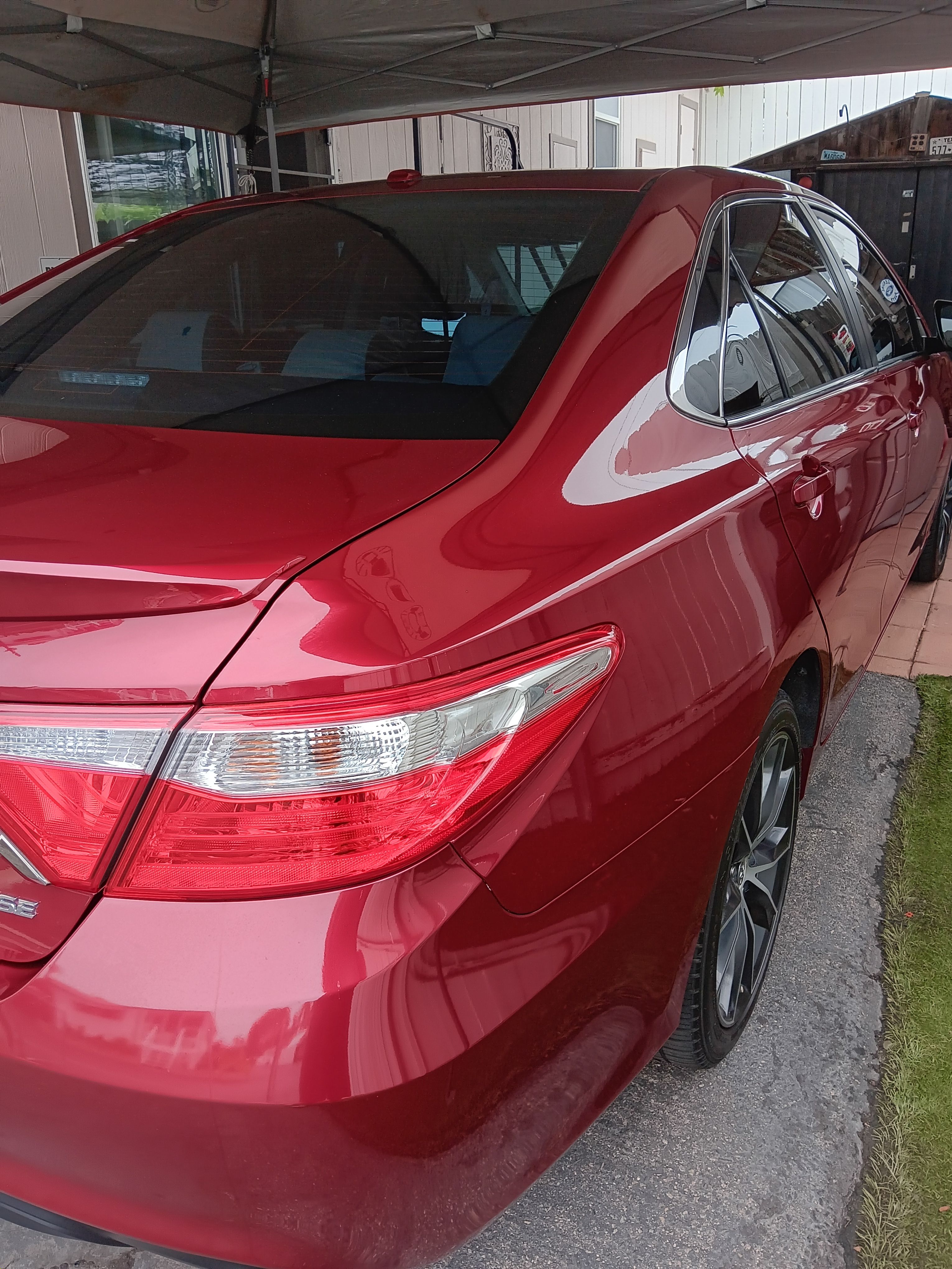 Used 2016 Toyota Camry XSE FWD image 9