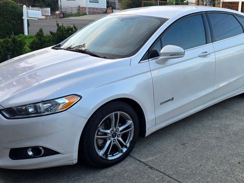 Used 2016 Ford Fusion SE image 6