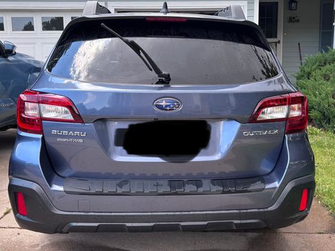 Used 2018 Subaru Outback 2.5i Premium AWD/4WD image 5