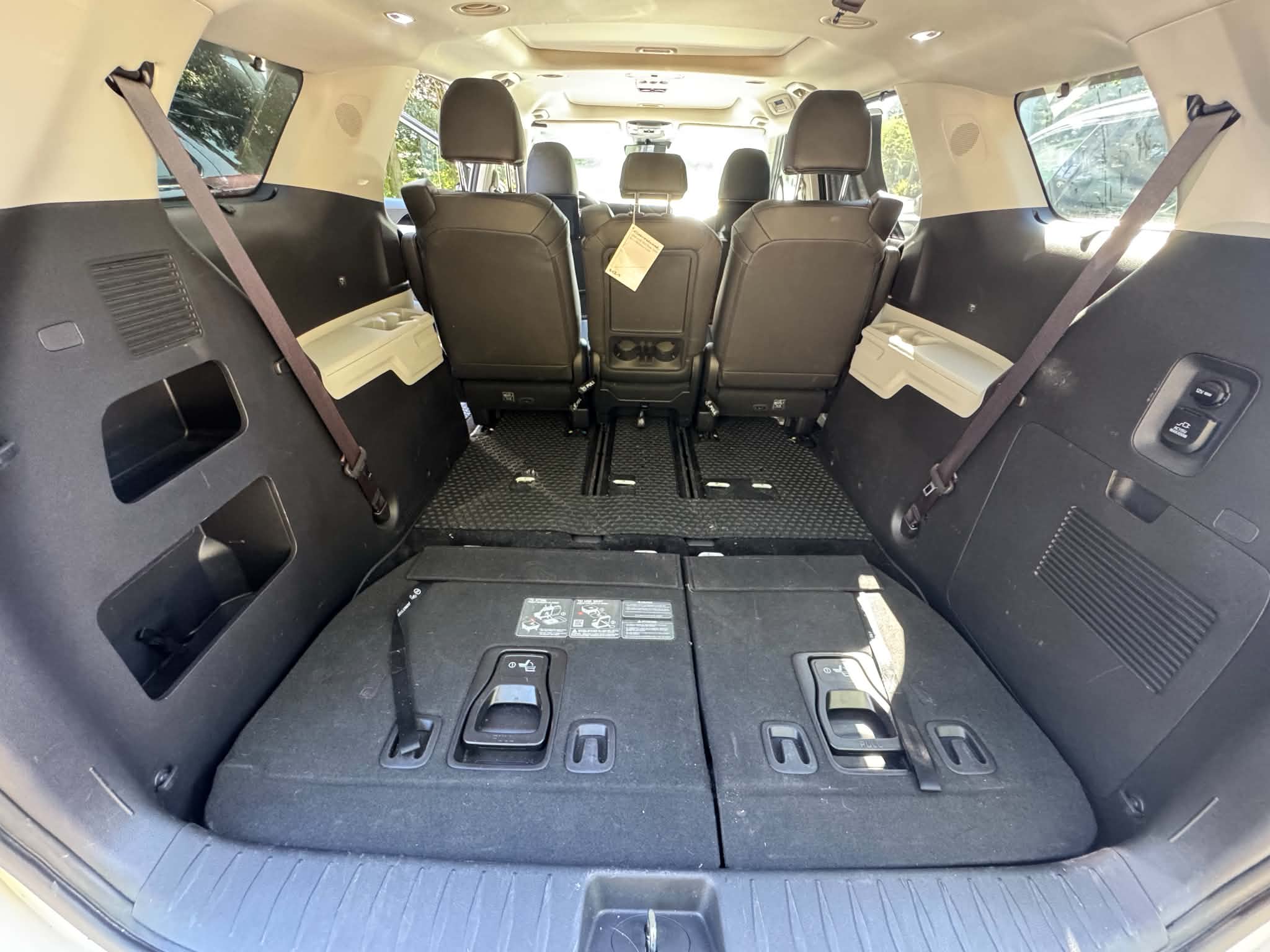 Used 2024 Kia Carnival SX Prestige FWD image 8