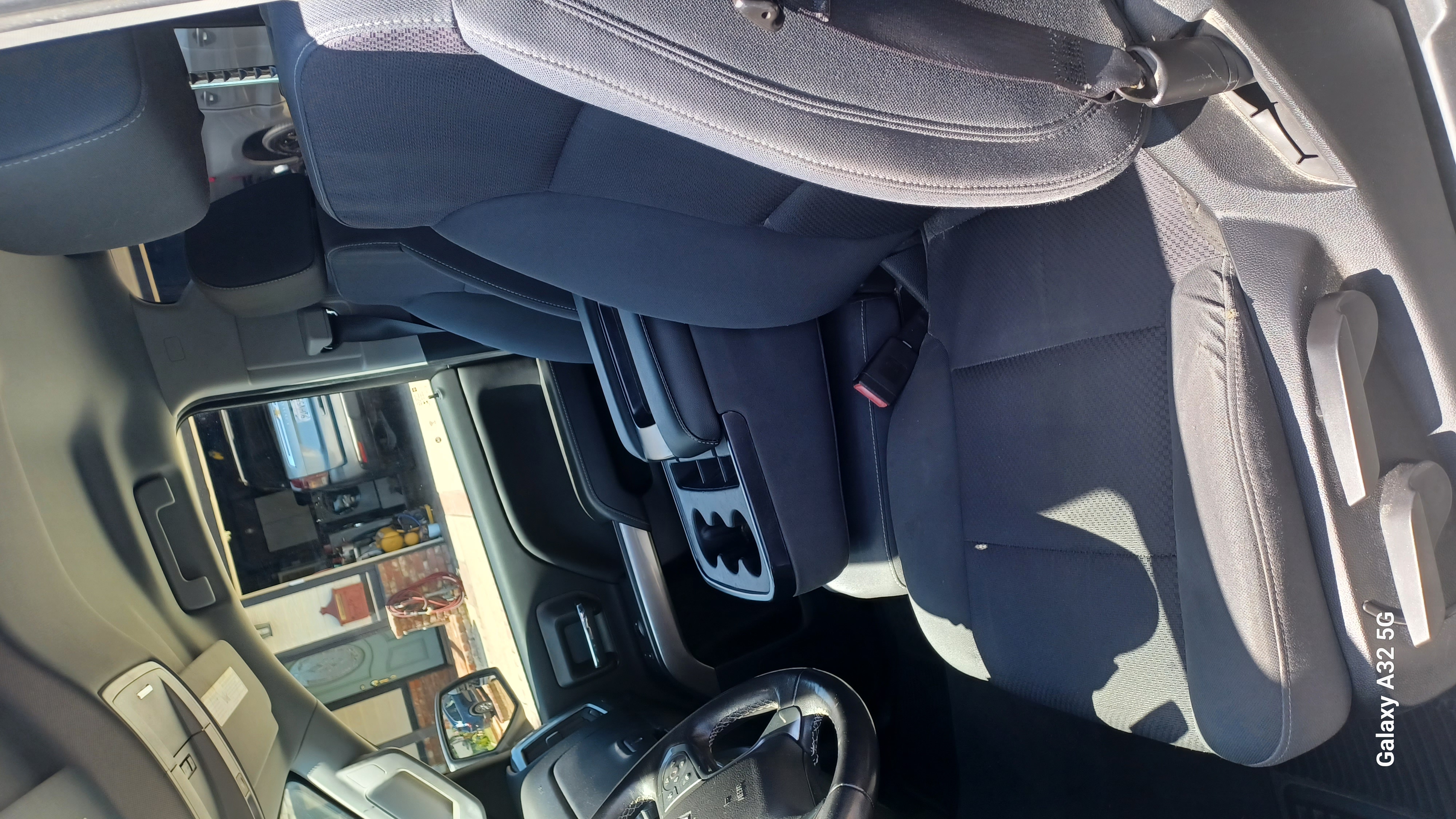Used 2019 Chevrolet Silverado 1500 LT RWD image 6