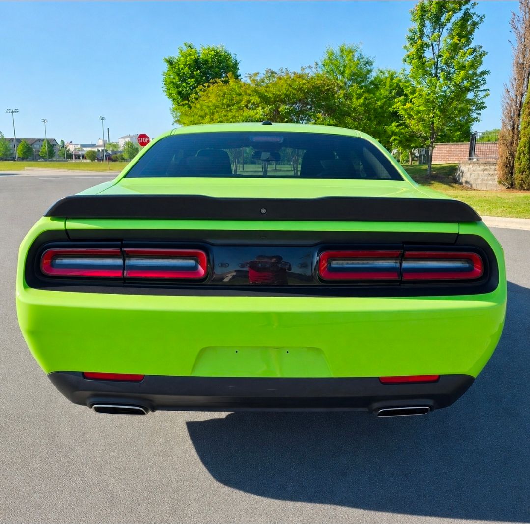 Used 2023 Dodge Challenger SXT w/ Blacktop Package RWD image 9