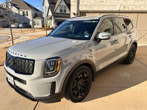 Used 2021 Kia Telluride SX w/ SX Prestige Package image 22