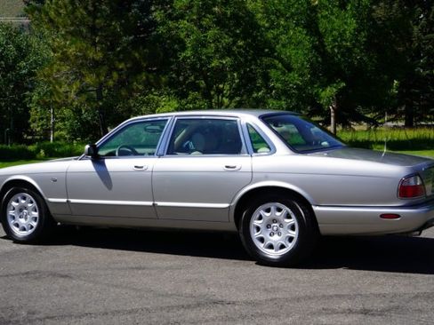 Used 1998 Jaguar XJ8 image 5