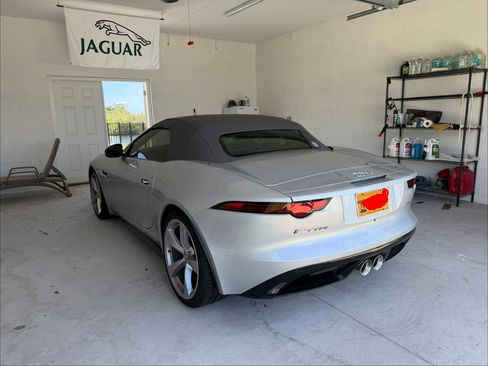 Used 2019 Jaguar F-TYPE R-Dynamic RWD image 6