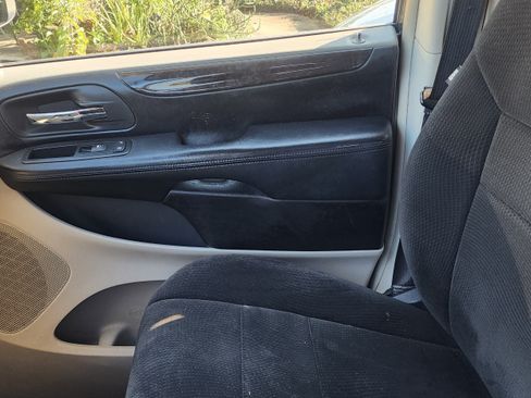 Used 2012 Dodge Grand Caravan Crew w/ Crew Value Pkg image 15