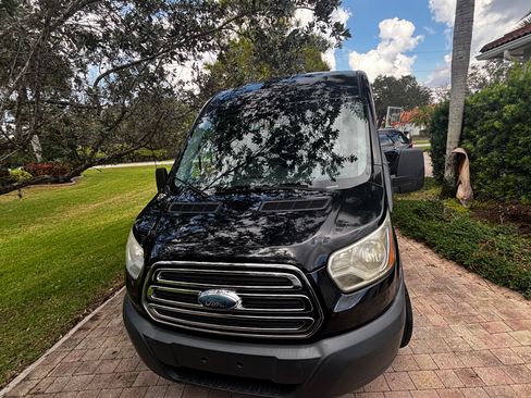 Used 2017 Ford Transit 350 XLT image 11