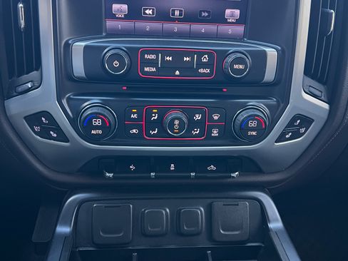 Used 2015 GMC Sierra 1500 SLT w/ SLT Crew Cab Value Package image 17