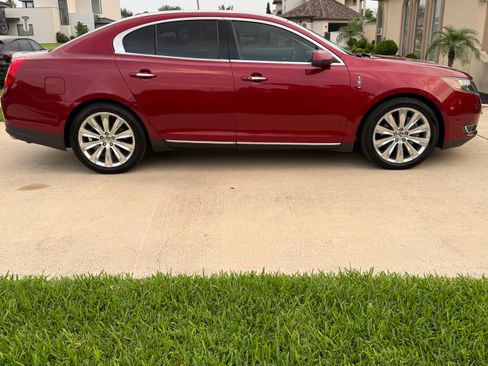 Used 2015 Lincoln MKS AWD w/ Equipment Group 201A image 5