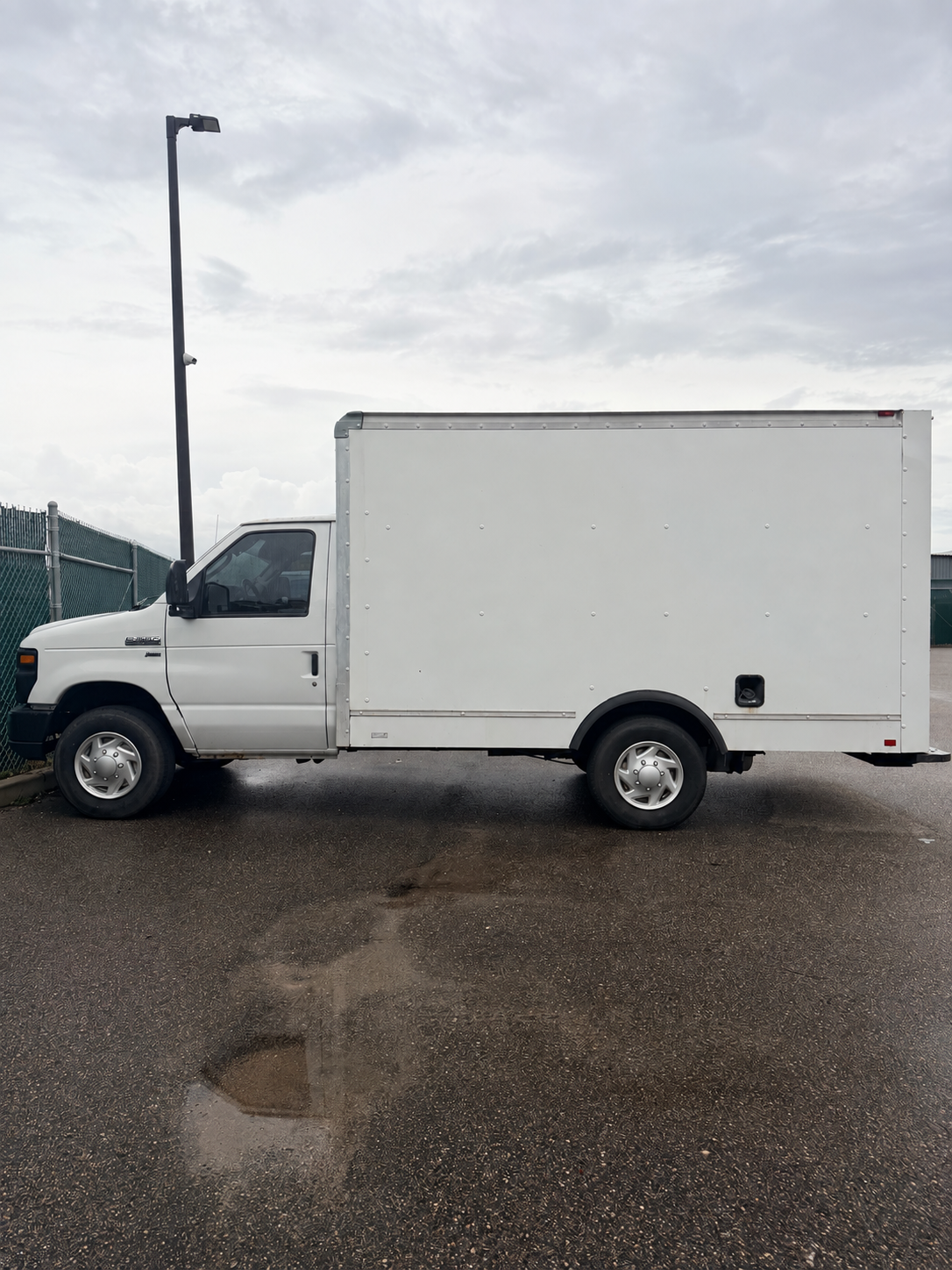 Used 2015 Ford E-350 and Econoline 350 Super Duty RWD image 1
