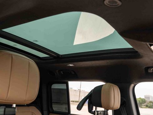 Used 2025 Land Rover Defender 130 V8 image 24