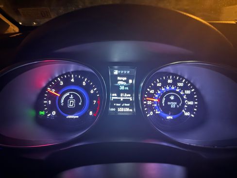 Used 2015 Hyundai Santa Fe Sport 2.0T w/ Option Group 05 image 10