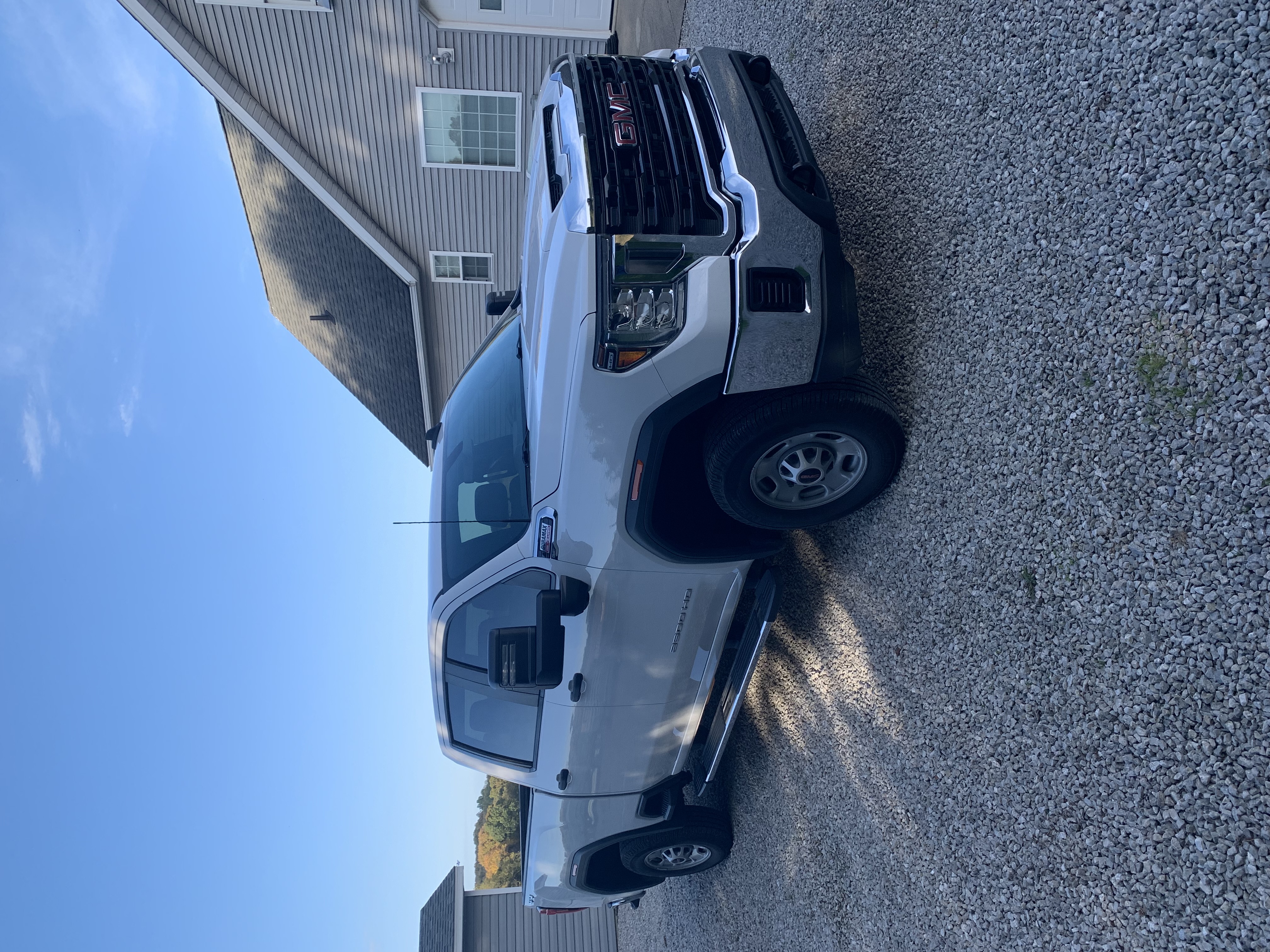 Used 2021 GMC Sierra 2500 4x4 Crew Cab w/ Gooseneck/5TH Wheel Package image 10