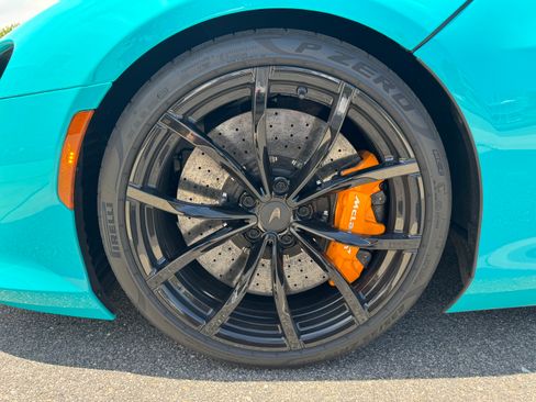 Used 2025 McLaren Artura Spider RWD image 26