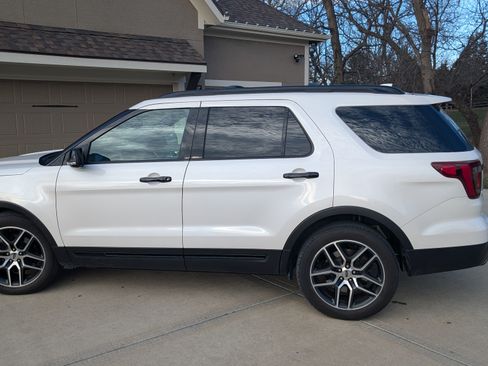 Used 2017 Ford Explorer Sport w/ Equipment Group 401A image 2