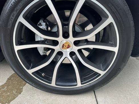 Used 2021 Porsche Cayenne Turbo AWD/4WD image 15