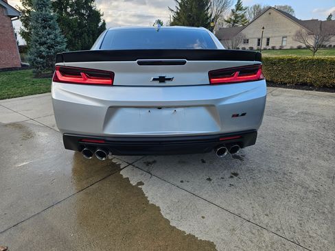 Used 2018 Chevrolet Camaro SS image 4