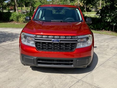 Used 2022 Ford Maverick XLT FWD image 1