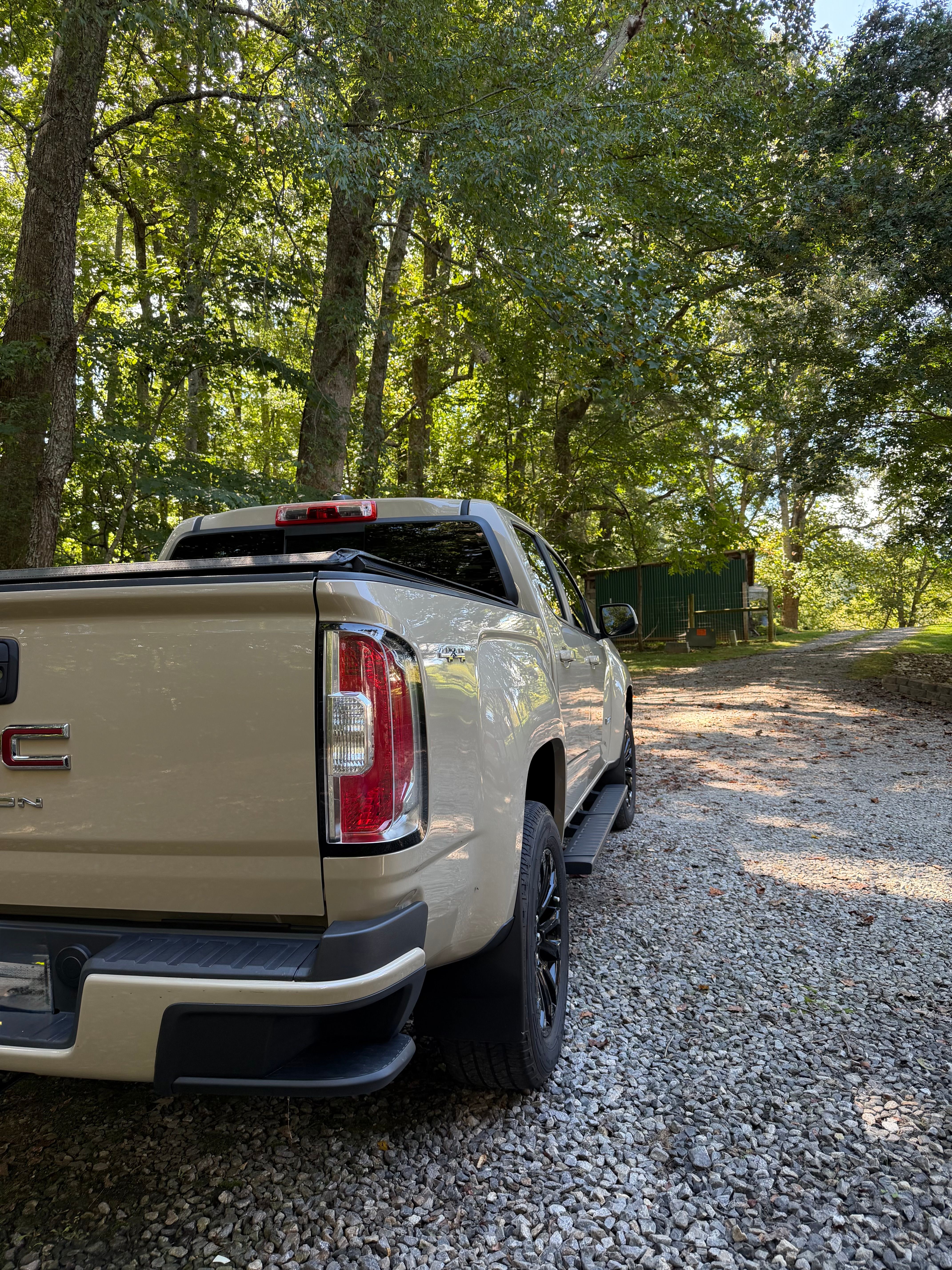 Used 2022 GMC Canyon Elevation w/ Elevation Premium Package AWD/4WD image 19