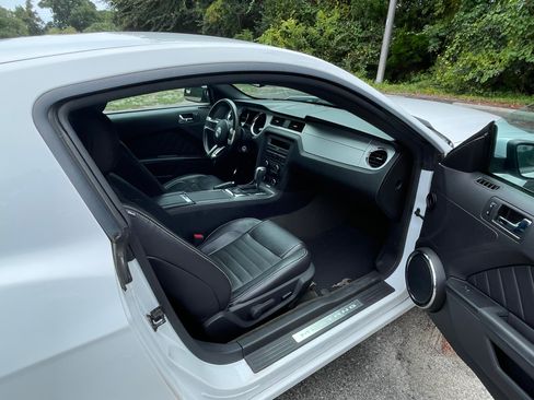 Used 2014 Ford Mustang Premium w/ Equipment Group 202A RWD image 10