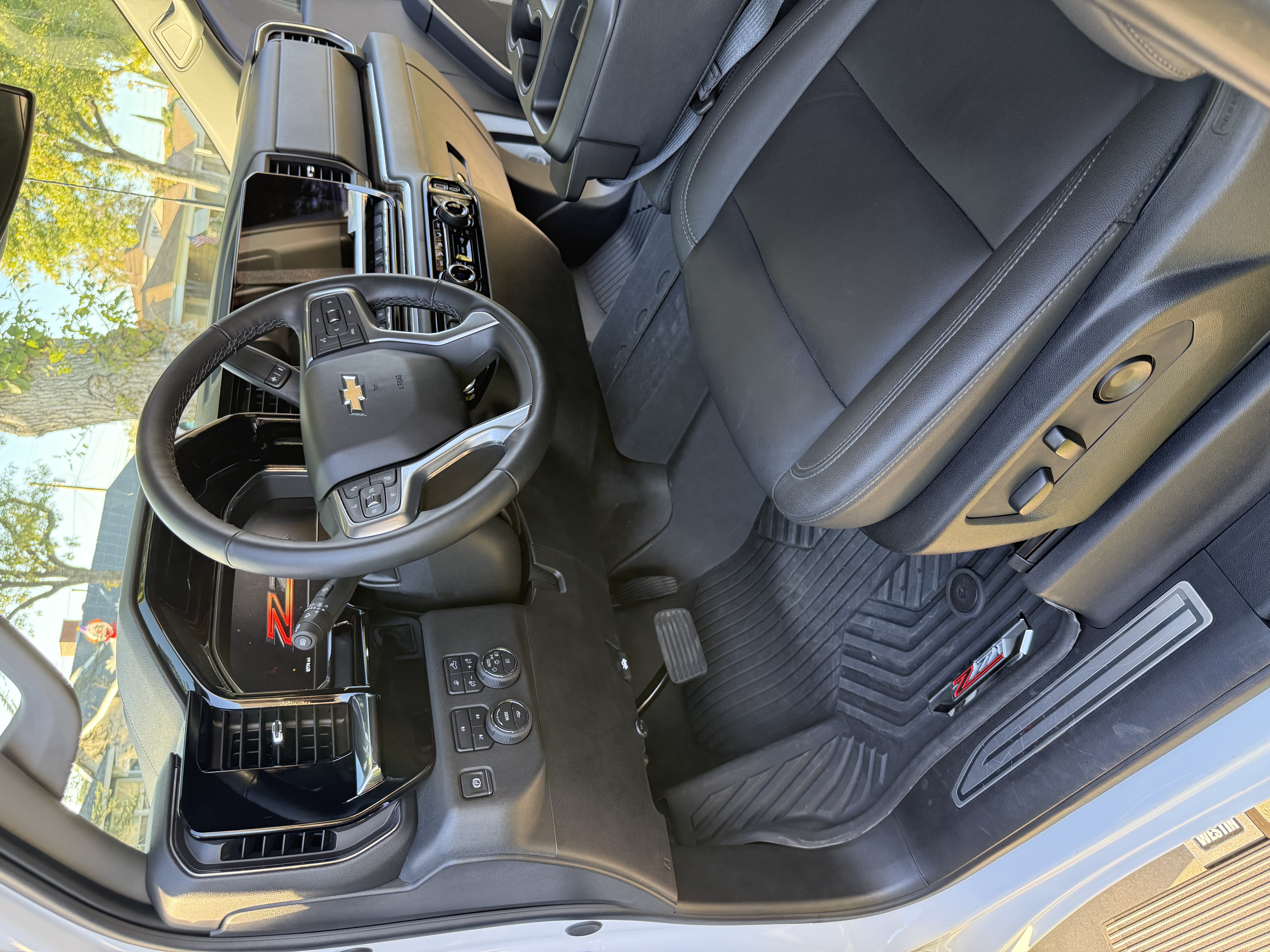 Used 2025 Chevrolet Silverado 2500 LT w/ All Star Edition AWD/4WD image 13