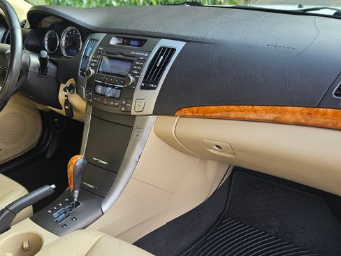 Used 2009 Hyundai Sonata Limited image 11