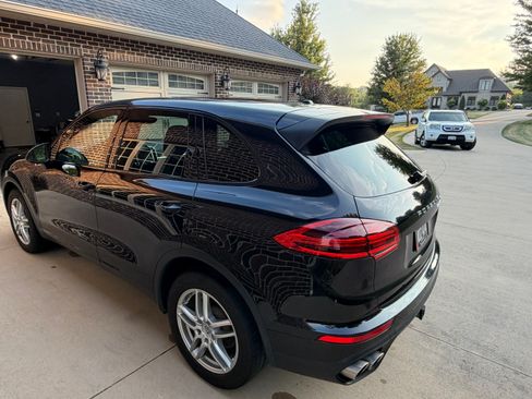 Used 2015 Porsche Cayenne S AWD/4WD image 16