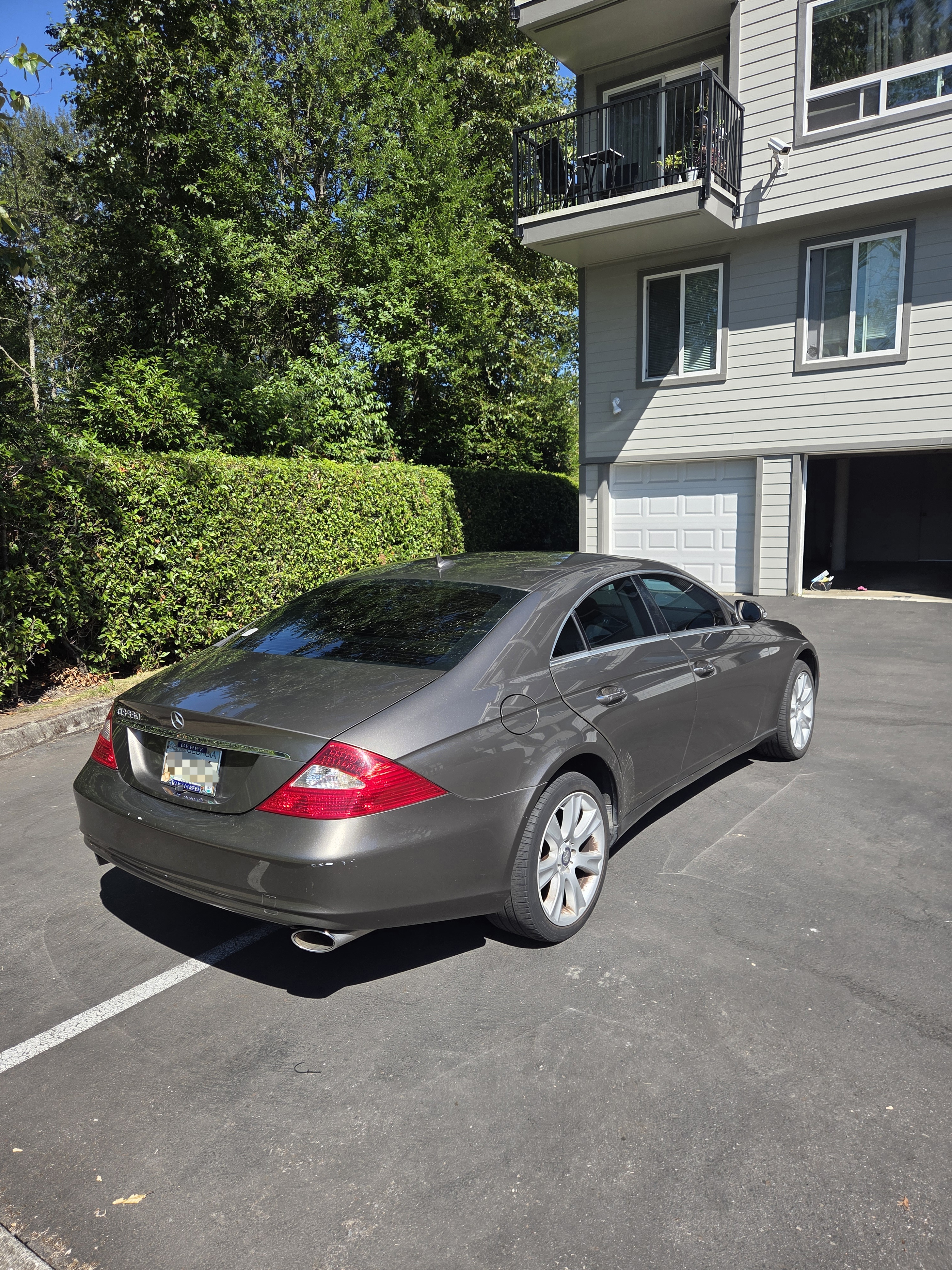 Used 2008 Mercedes-Benz CLS 550 image 16