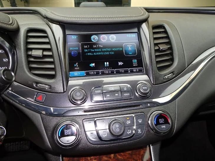 Used 2015 Chevrolet Impala LT w/ Convenience Package FWD image 4