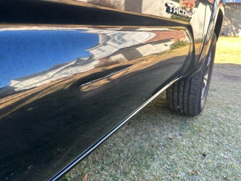 Used 2018 Toyota Tacoma TRD Sport image 16