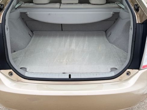 Used 2010 Toyota Prius Three image 6