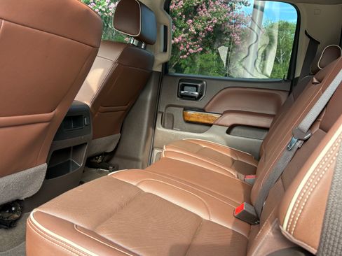 Used 2018 Chevrolet Silverado 3500 High Country w/ Duramax Plus Package image 8