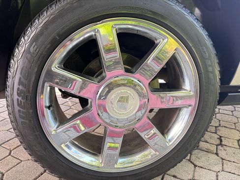 Used 2007 Cadillac Escalade ESV AWD w/ Information Package image 13