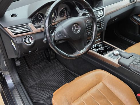 Used 2011 Mercedes-Benz E 350 4MATIC Sedan image 9