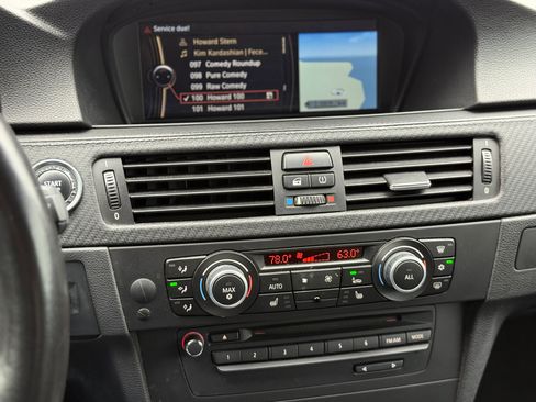 Used 2011 BMW M3 Convertible image 17