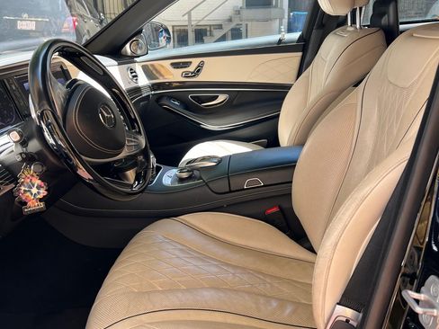 Used 2017 Mercedes-Benz Maybach S 550 4MATIC image 21