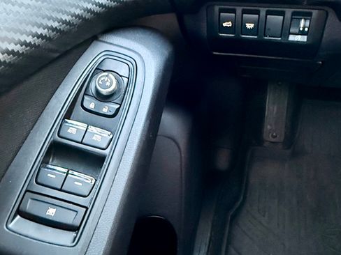 Used 2023 Subaru Ascent Premium w/ Convenience Package image 12