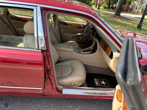 Used 2000 Jaguar XJ Vanden Plas image 15